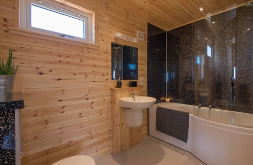 Dunbar Ski Chalet | Beautiful chalet set in the heart of East Lothian's countryside.
