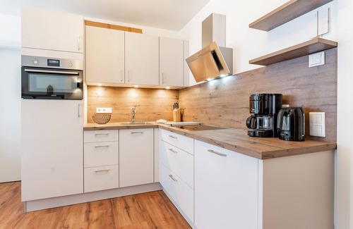 Kaprun Apartment | Beautiful city centre flat with private garden