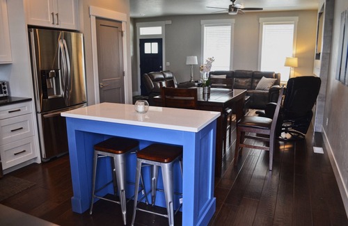 Meridian House | Beautiful & clean 2 Bed/2 bath home in downtown Meridian!