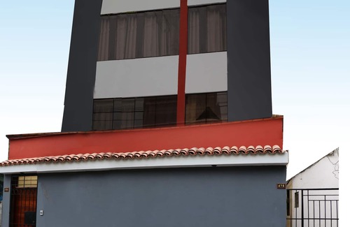 Petit Jean Ocharan House | Beautiful clean Miraflores home