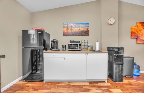 Sundown Ranchos House | Beautiful, Clean & Spacious Detached Guesthouse in Scottsdale - On Over an Acre!