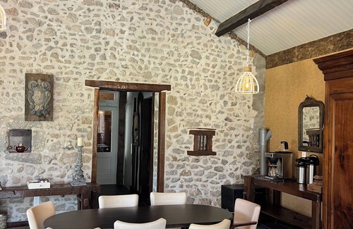 Saint-Priest-des-Champs Villa | Beautiful, completely renovated (group) accommodation INCL NEW (FEEST) HALL