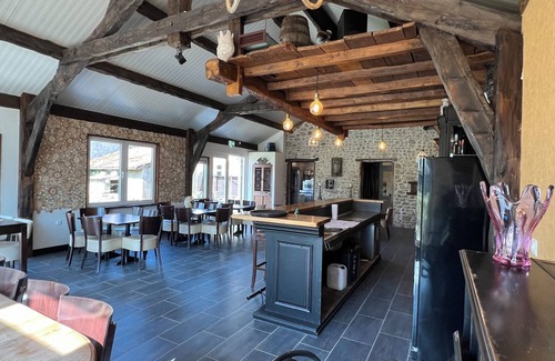Saint-Priest-des-Champs Villa | Beautiful, completely renovated (group) accommodation INCL NEW (FEEST) HALL