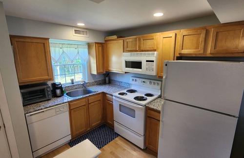 Kennebunkport Resort | Beautiful condo at the Resort at Goose Rocks.