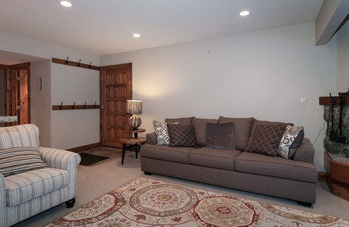 Olympic Valley Condo | Beautiful Condo In The Heart Of Olympic Valley/Palisades Tahoe