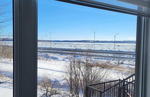 Quartier 5-4 Apartment | Beautiful condo in Beauport