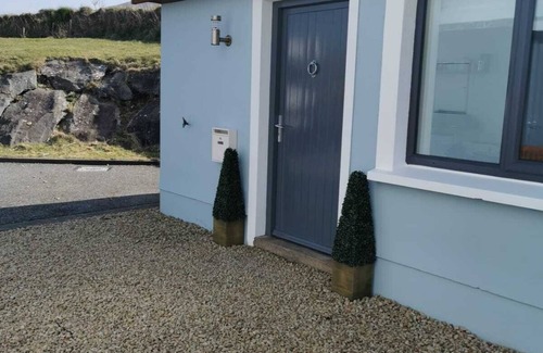 Dunquin Apartment | Beautiful Contemporary, Sea-view Studio Apartment in Dunquin.