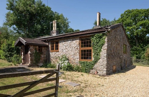 Pill House | Beautiful Cottage 10 Minutes Drive to Clifton