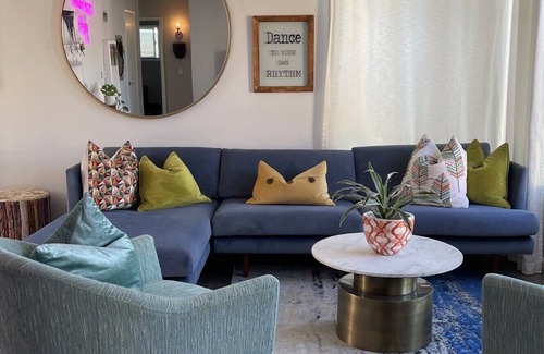 Harbor Cottage | Beautiful cottage-2 bedrooms in the heart of Carson with parking