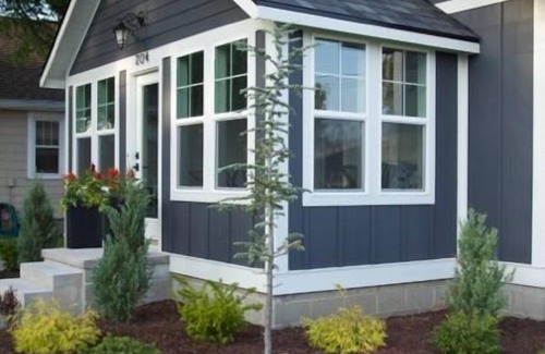 Spring Lake Cottage | Beautiful cottage home close to everything for your family and friends!