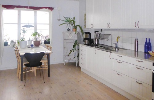 Gnesta House | Beautiful cottage in a rural location and with a view of Lake Sillen.