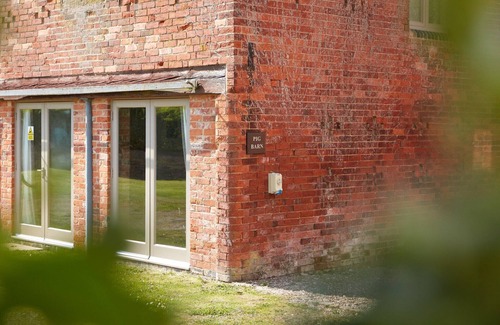 Dalbury Lees Cottage | Beautiful cottage in rural escape, No Deposit