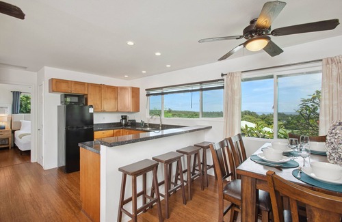 Hana Cottage | Beautiful Cottage in the heart of Hana, sleeps 2 with 1bed/1bath