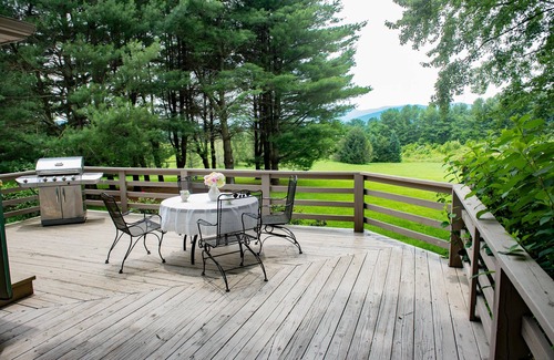 Washington Cottage | Beautiful Cottage on a Lavender Farm in the Blue Ridge Mountains
