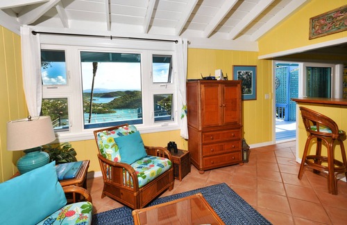 Estate Carolina Cottage | Beautiful Cottage w/Stunning View, Tesla Backup Power, Hot Tub, Family or Couple