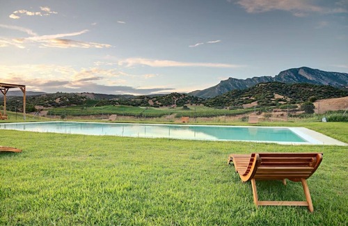 Galtelli Cottage | Beautiful cottage with stunning views and pool (Vinza)