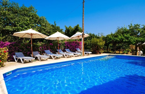 Sant Joan de Labritja Villa | Beautiful Country House with Pool, Wi-Fi, Garden and Terrace