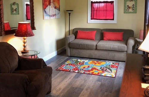 East Springfield Hotel | Beautiful Country Inn - Great for Dreams Park Groups near Cooperstown