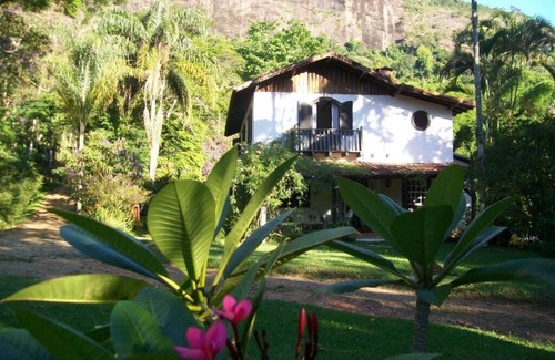 Floresta House | Beautiful country house within Fazenda Centenária, 10m from the center of JF.