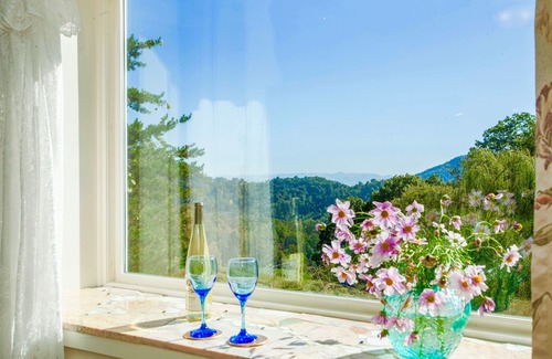 Leicester House | Beautiful Country Cottage!nStunning Mountain Views!nGreat Hiking to Waterfalls!