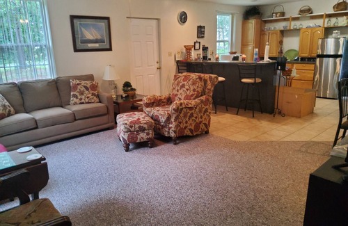 Orangeburg County Cottage | Beautiful country cottage with ease of access! Minutes to I-26, I-95 and Hwy 301