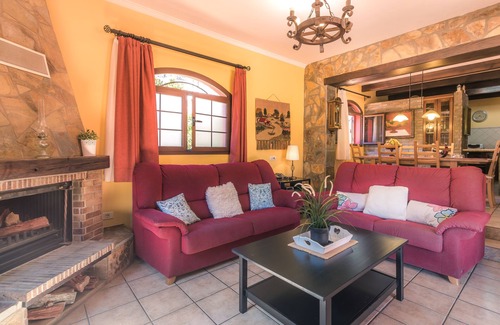 San Bartolome de Tirajana Villa | Beautiful country house with private pool in the south of Gran Canaria. perfect families