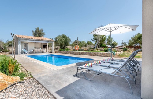 Arta Villa | Beautiful Country House with Pool, Garden, Terrace & Wi-Fi