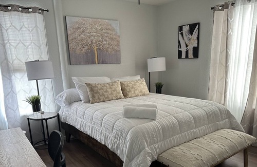 Eagle Pass Apartment | Beautiful Cozy 2-Bedroom Apartment 10 minutes from Kickapoo Lucky Eagle Casino!