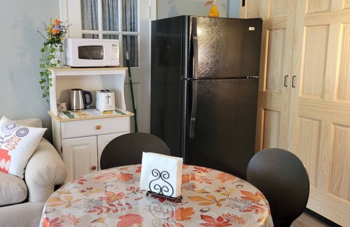 Amberley Village House | Beautiful, cozy and quiet private suite