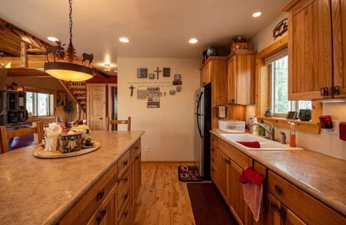 Michigan Hill Cabin | Beautiful, Cozy and Quiet Home Nestled in an Aspen Grove