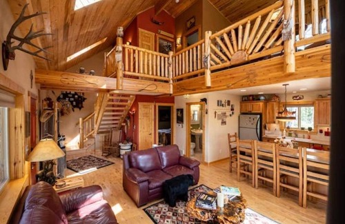 Michigan Hill Cabin | Beautiful, Cozy and Quiet Home Nestled in an Aspen Grove