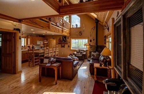 Michigan Hill Cabin | Beautiful, Cozy and Quiet Home Nestled in an Aspen Grove