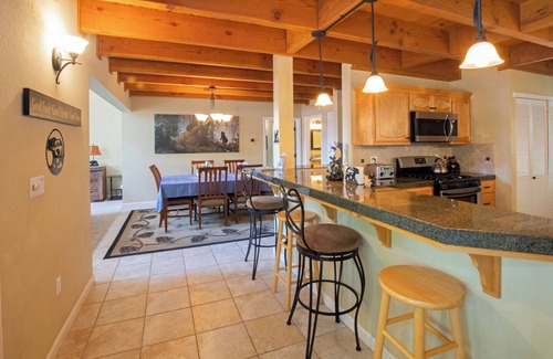 Cold Springs Cabin | Beautiful & Cozy Cabin. Perfect Location, Kid Friendly. Free Starlink WIFI.