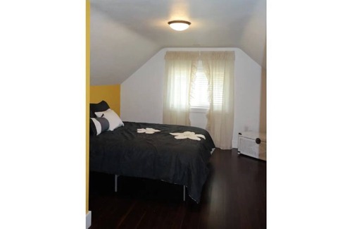 Coeur d'Alene Cottage | Beautiful, Cozy Downtown CDA Home
