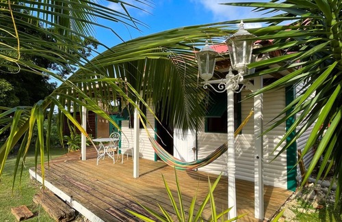 Point d'Or Cottage | Beautiful Creole hut with tropical garden