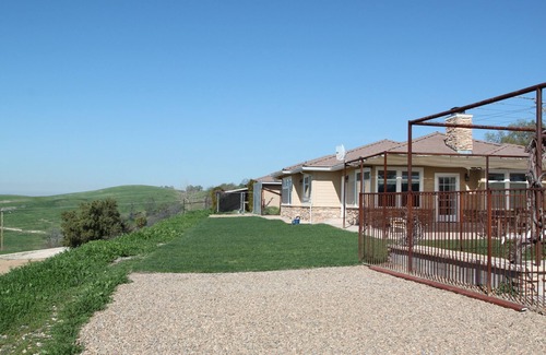 San Miguel House | Beautiful custom home on top of a hill, 360 views, heart of wine country