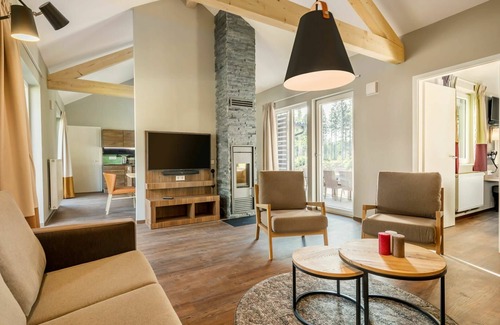 Leutkirch im Allgau House | Beautiful villa for 8 guests with pool, hot tub, WIFI, TV, terrace and parking