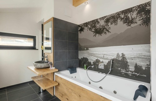 Leutkirch im Allgau House | Beautiful private villa for 6 guests with hot tub, WIFI, pool, TV, terrace and parking