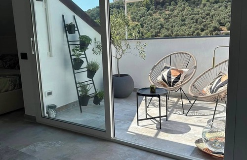 Diano Castello Apartment | Beautiful design apartment surrounded by greenery 1km from the center