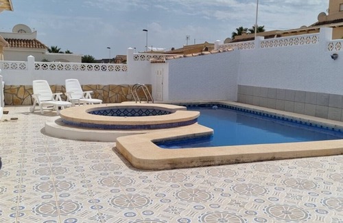 Mazarron Villa | Beautiful Detached Villa with Private Pool and Jacuzzi