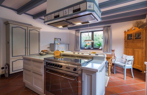 Hoisdorf House | Beautiful Duplex Apartment @ Little Paradise, 25 min to Hamburg City Center