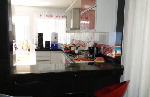 Praia do Morro House | Beautiful duplex house on morro beach just 600 meters from the beach! wifi and oi tv.