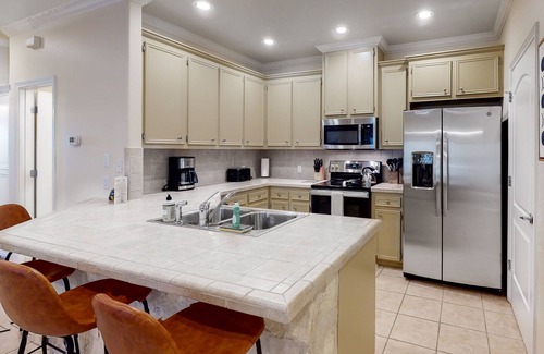 Horseshoe Bay House | Beautiful duplex close to lake with free WiFi, central AC, private W/D, patio