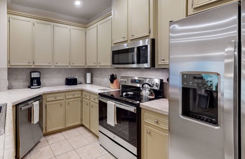 Horseshoe Bay House | Beautiful duplex close to lake with free WiFi, central AC, private W/D, patio