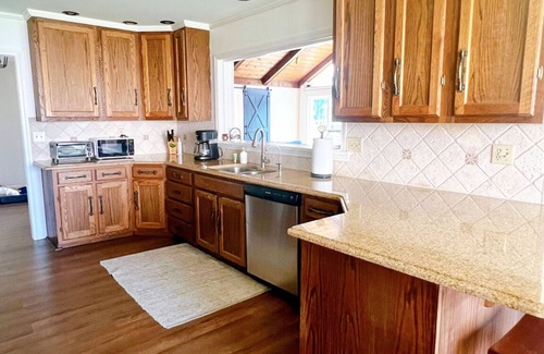 Edwardsburg Cottage | Beautiful Eagle Lake home close to ND perfect for Large families.