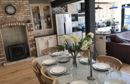 Swanage House | Beautiful Edwardian 4 Bed Townhouse Near Beach Dogs Welcome