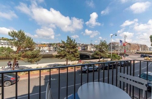 Deauville Apartment | Beautiful equipped apartment in downtown Deauville 4P/1BR