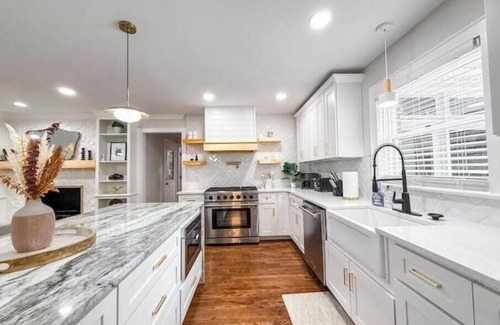 Chapel Hill House | Beautiful Estate in 4 acres of land in Chapel Hill