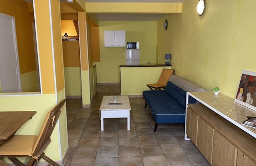 Ducos Apartment | Beautiful F3 apartment at the bottom of a villa with panoramic view