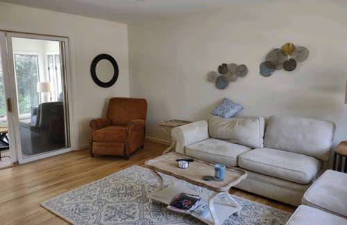 Cutchogue House | Beautiful fall getaway in a newly renovated waterfront home